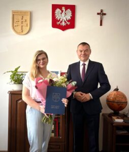 Wręczenie aktu powołania dyrektor Biblioteki Publicznej w Rzeczniowie